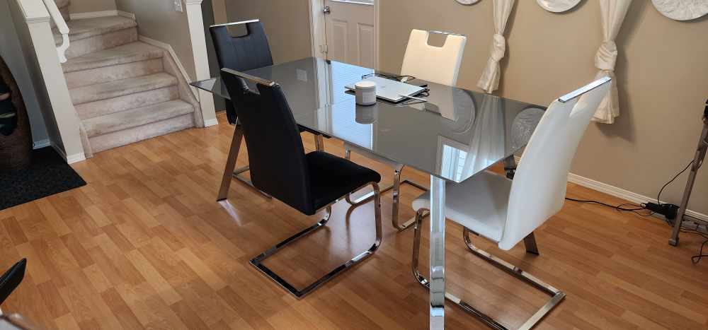 Expandable Glasstop kitchen table and chairs - photo 2