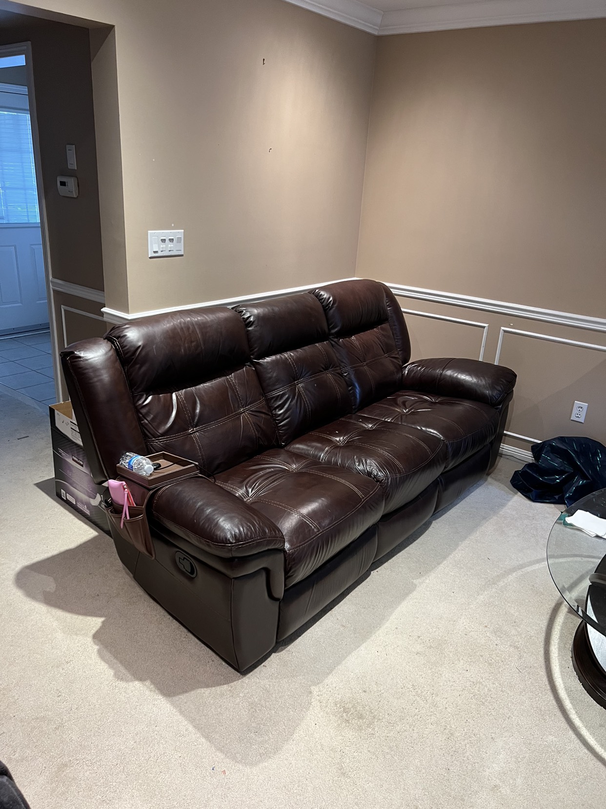 Leather couch - photo 2