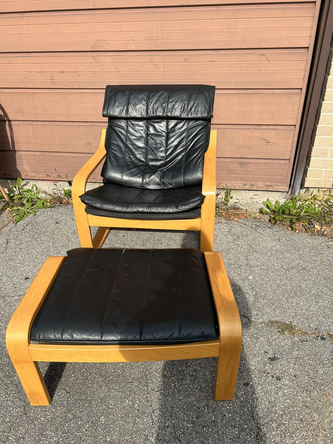 IKEA arm chair / leather and the foot rest thumbnail