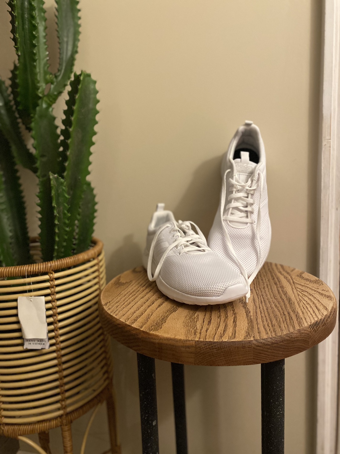 ADIDAS TRAINING RUNNING SHOES SIZE 11 thumbnail