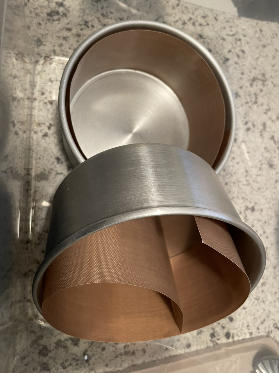 Cake pans thumbnail