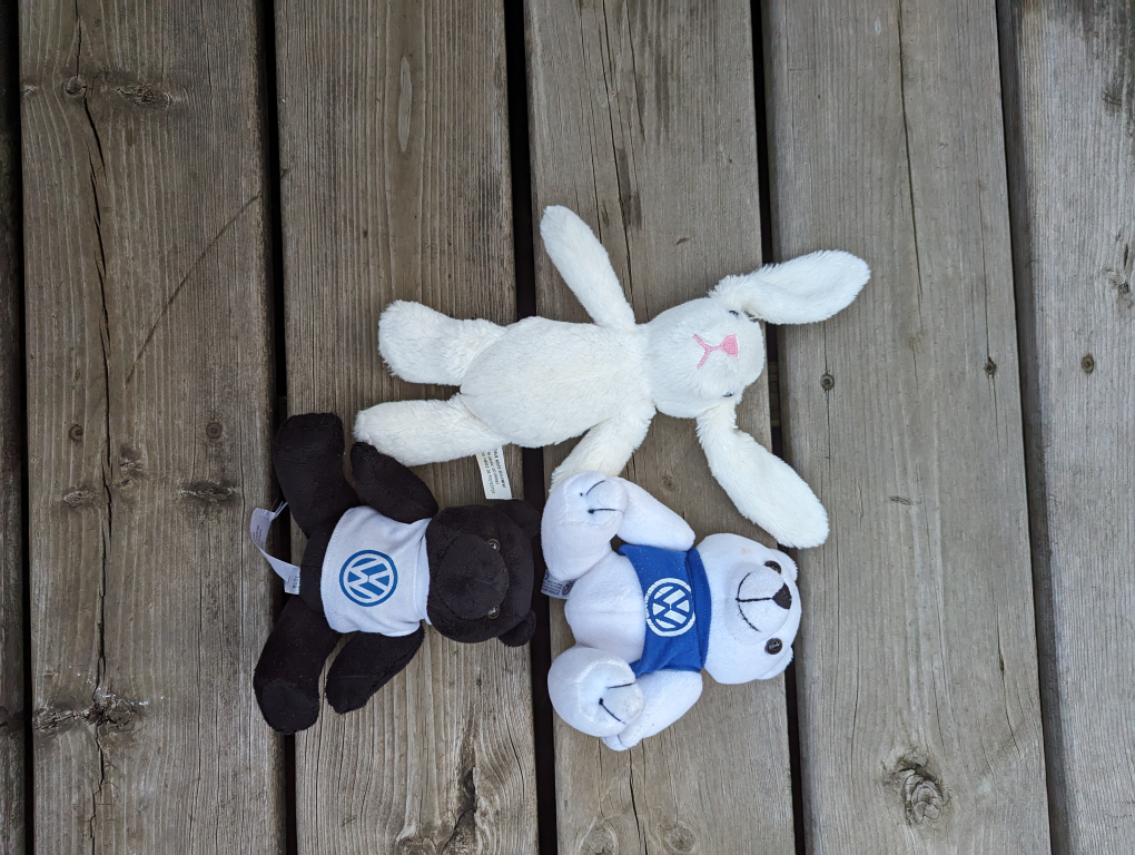 3 small Disneyland Stuffed Toys - photo 2