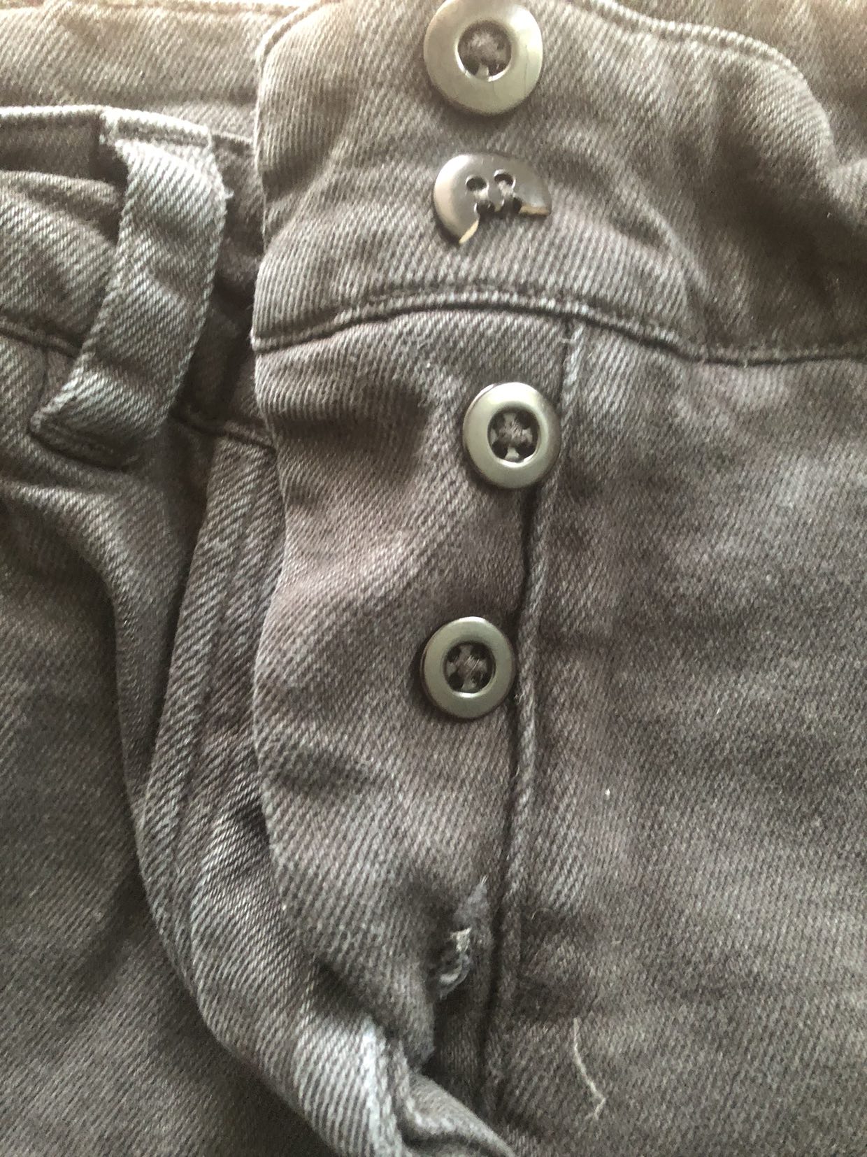 Black Wilfred cargo jeans image indicator(4)