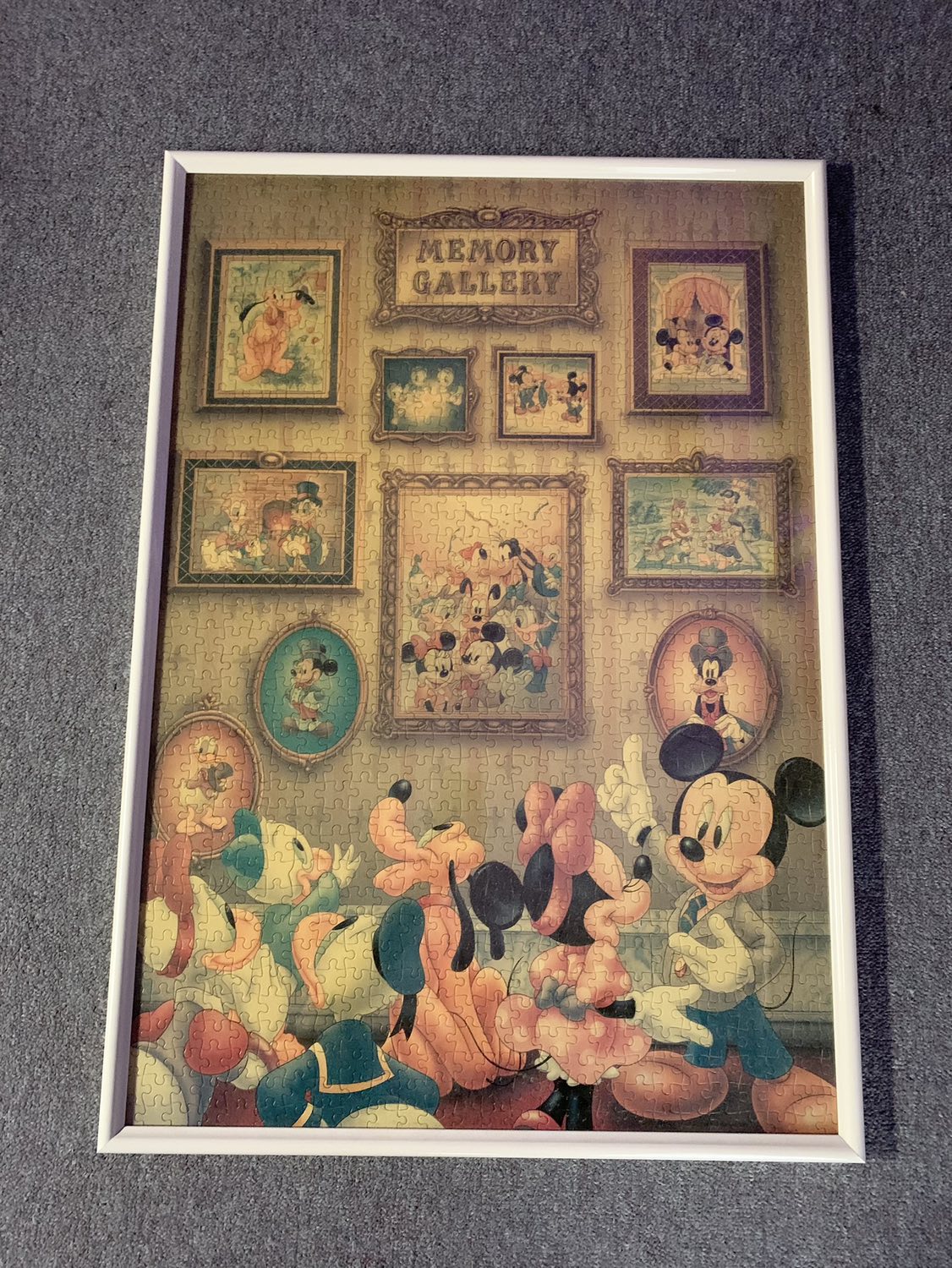 Free Micky Mouse & friends puzzle frame 20" x 30" thumbnail