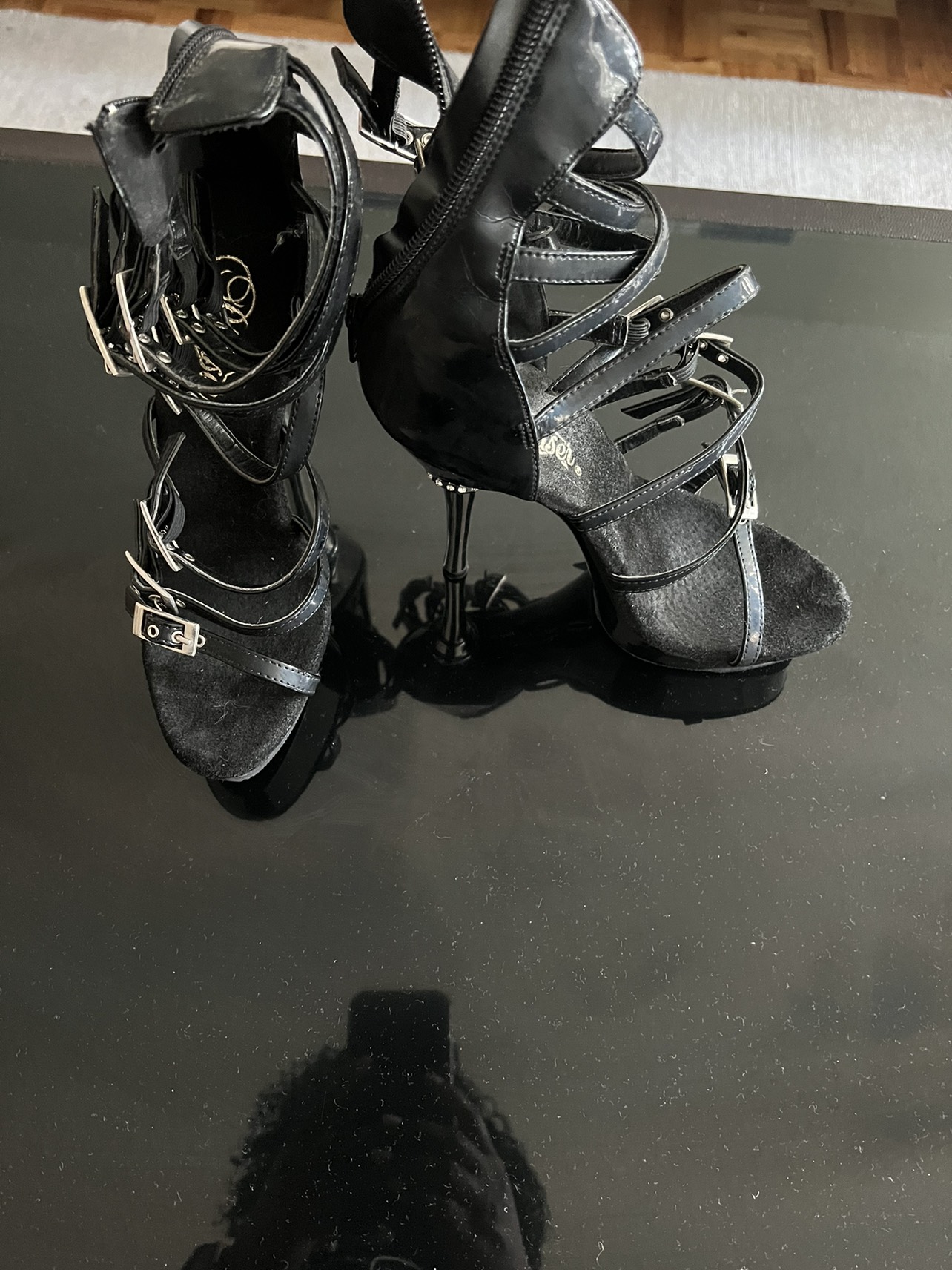 Shoes! shoes! shoes! image indicator(10)