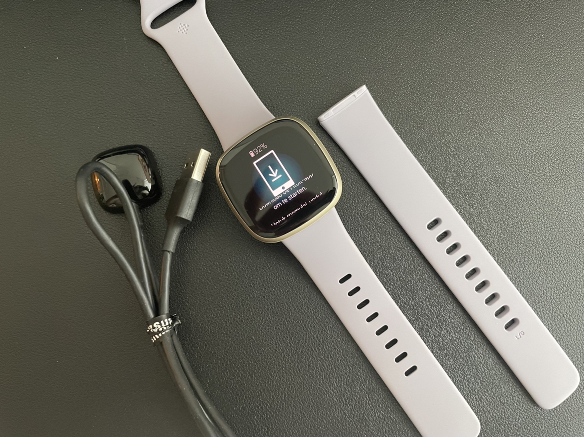 Open box new Fitbit Versa 3