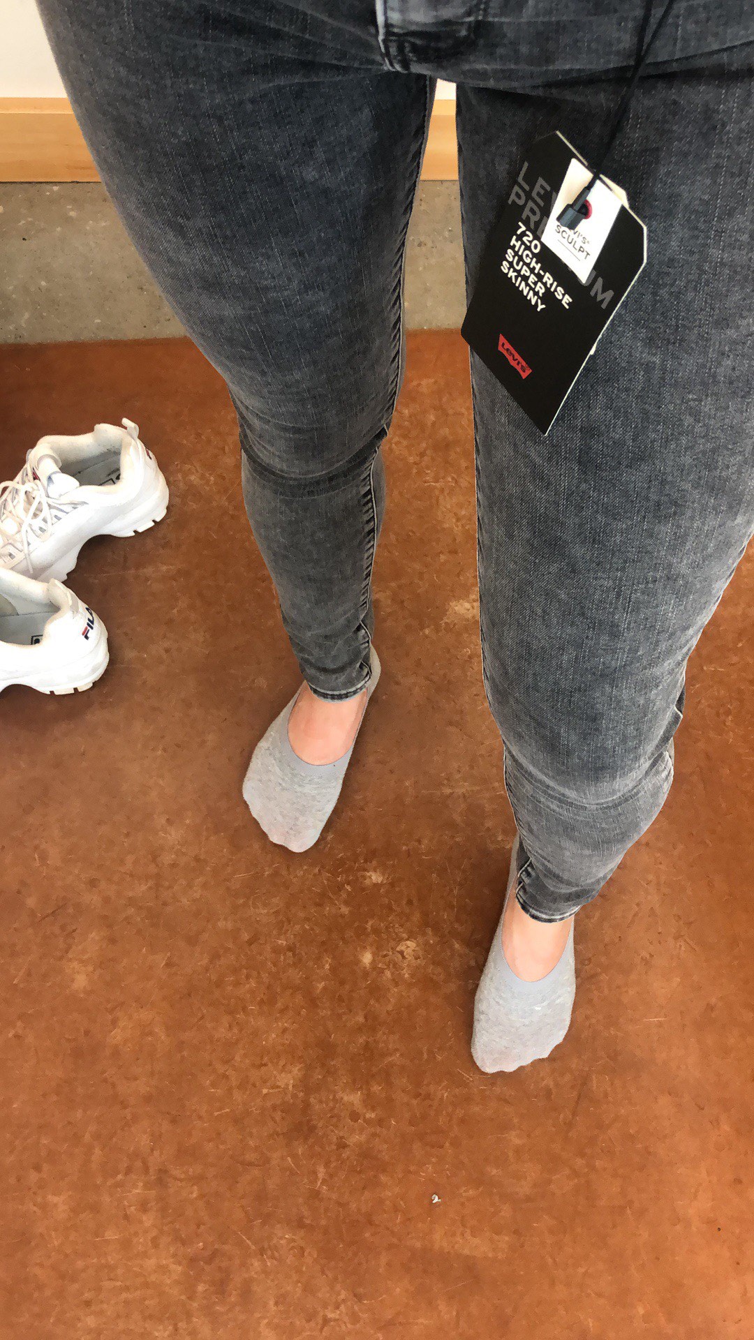 Levi’s 720 High-rise super skinny jeans image indicator(5)