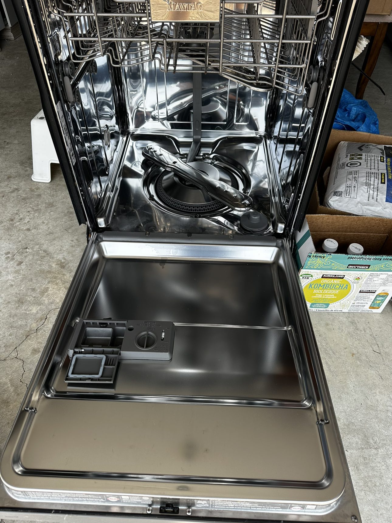 Maytag dishwasher - photo 2