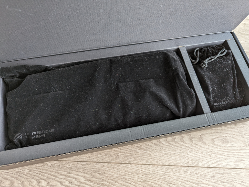 ROG Claymore Mechanical Keyboard - Cherry MX Brown image indicator(5)