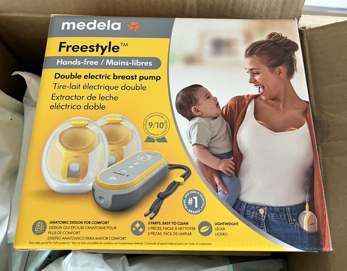 Medela Freestyle Hands-Free Electric Breast Pump (Free Add-On)