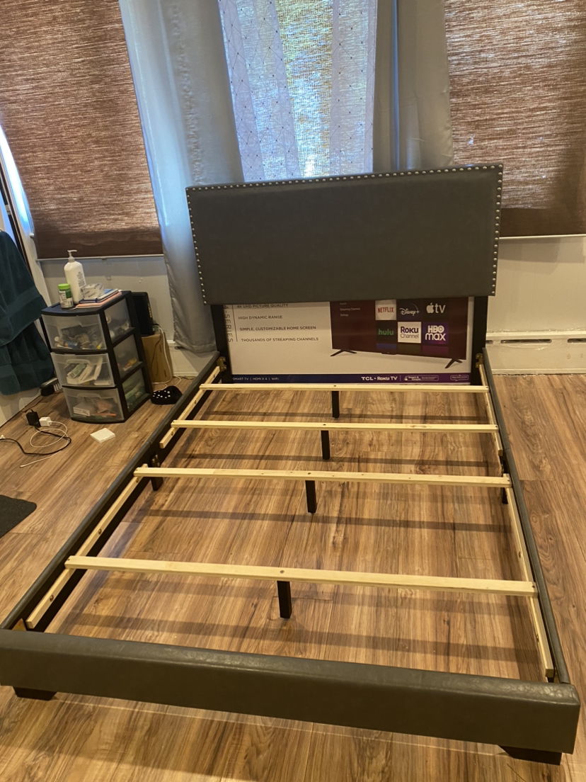 Bed side full with mattress all new