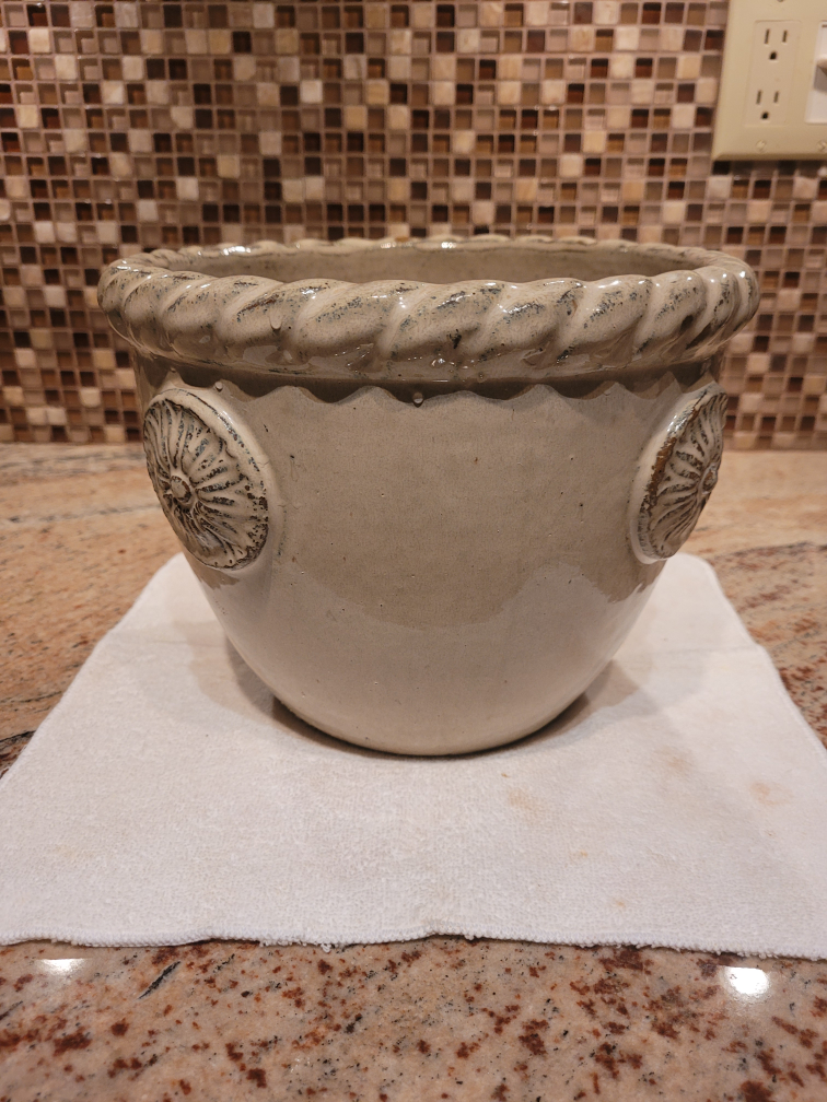 ceramic pot