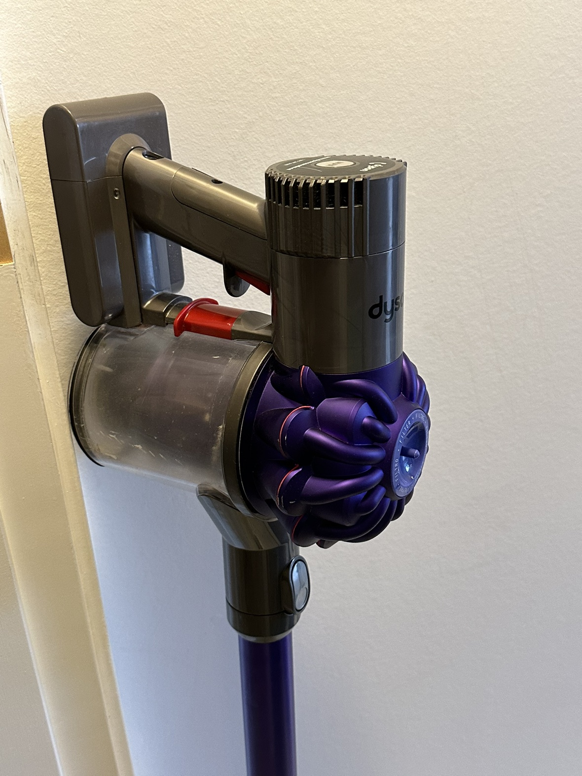 Dyson vacuum cleaner - photo 2