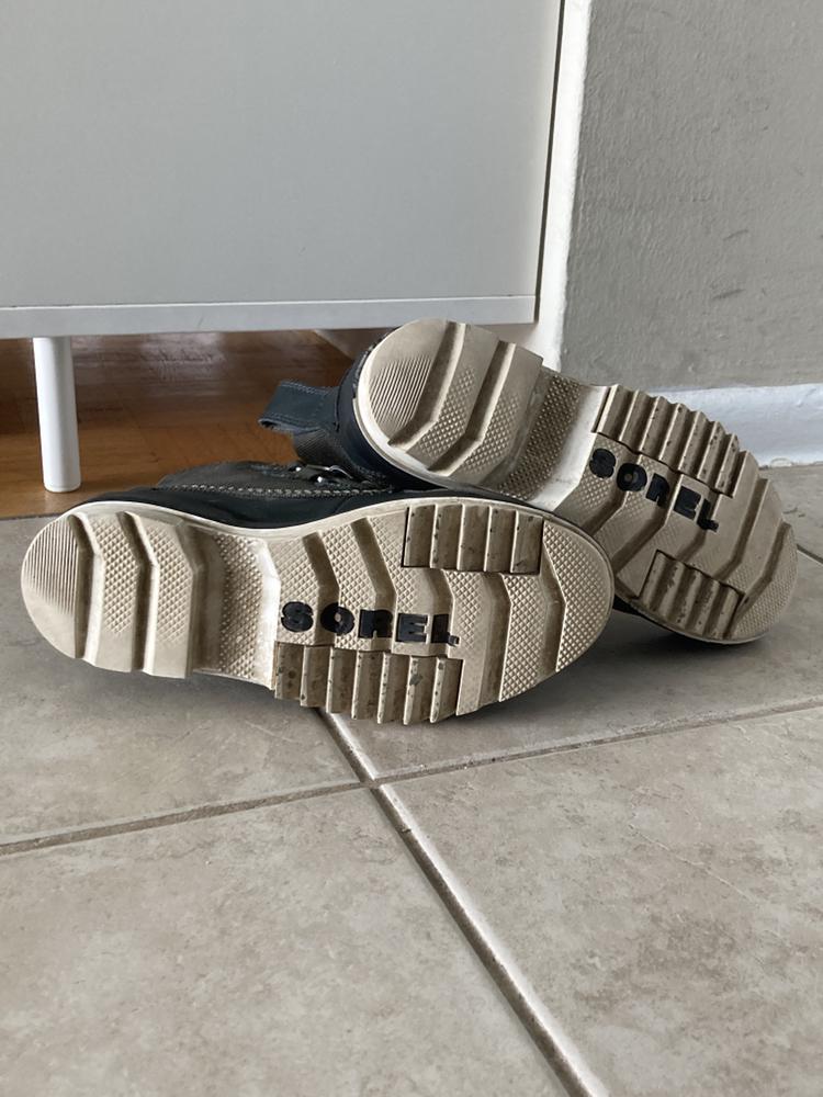 SOREL Women’s waterproof winter boots 6.5 image indicator(5)