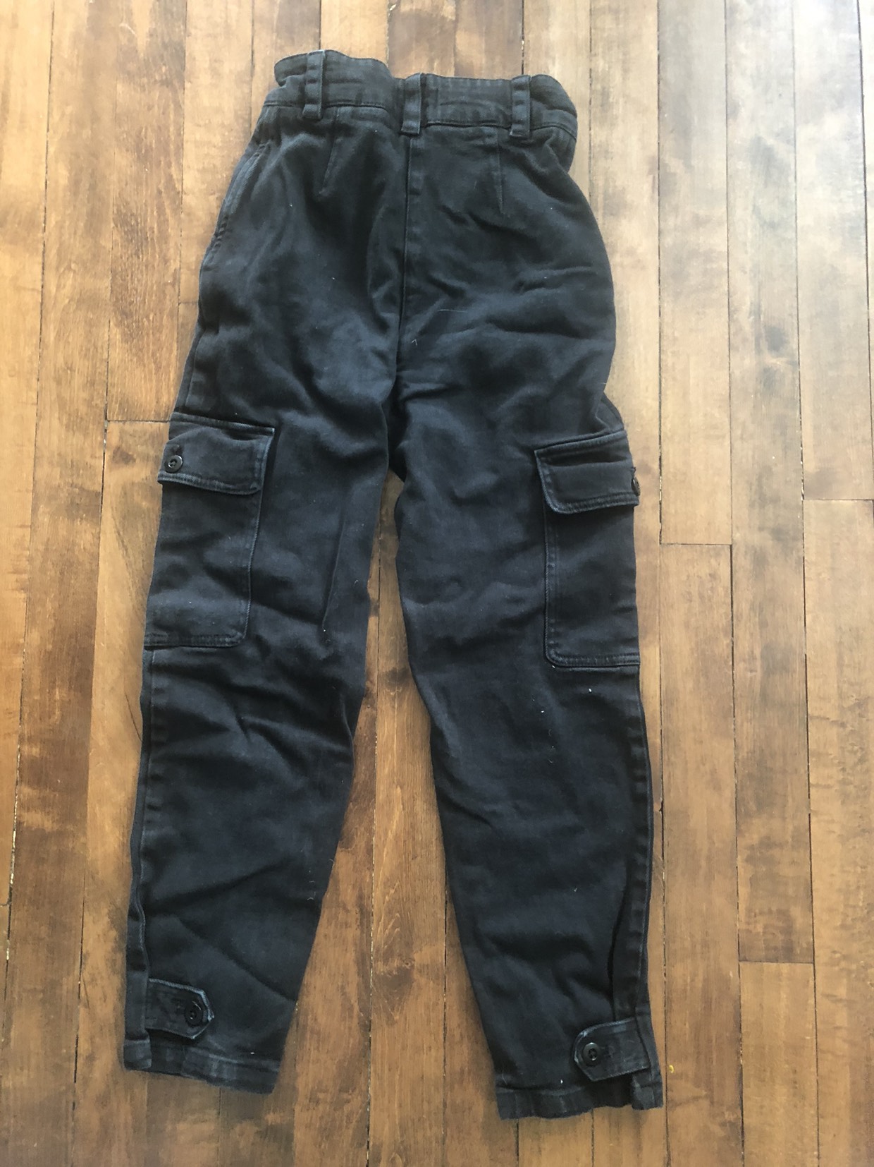 Black Wilfred cargo jeans image indicator(2)