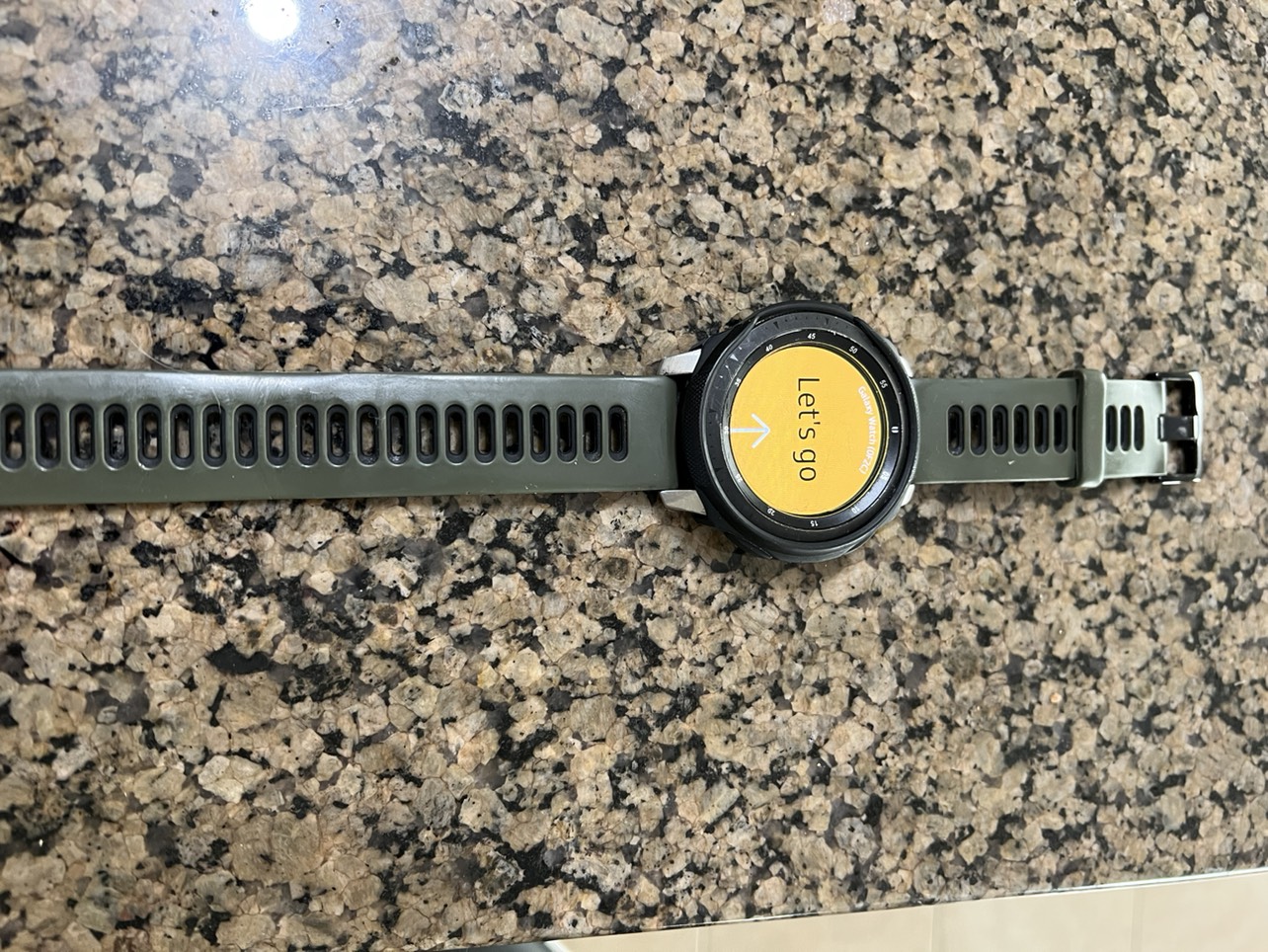 samsung galaxy watch 46mm with charger - photo 2