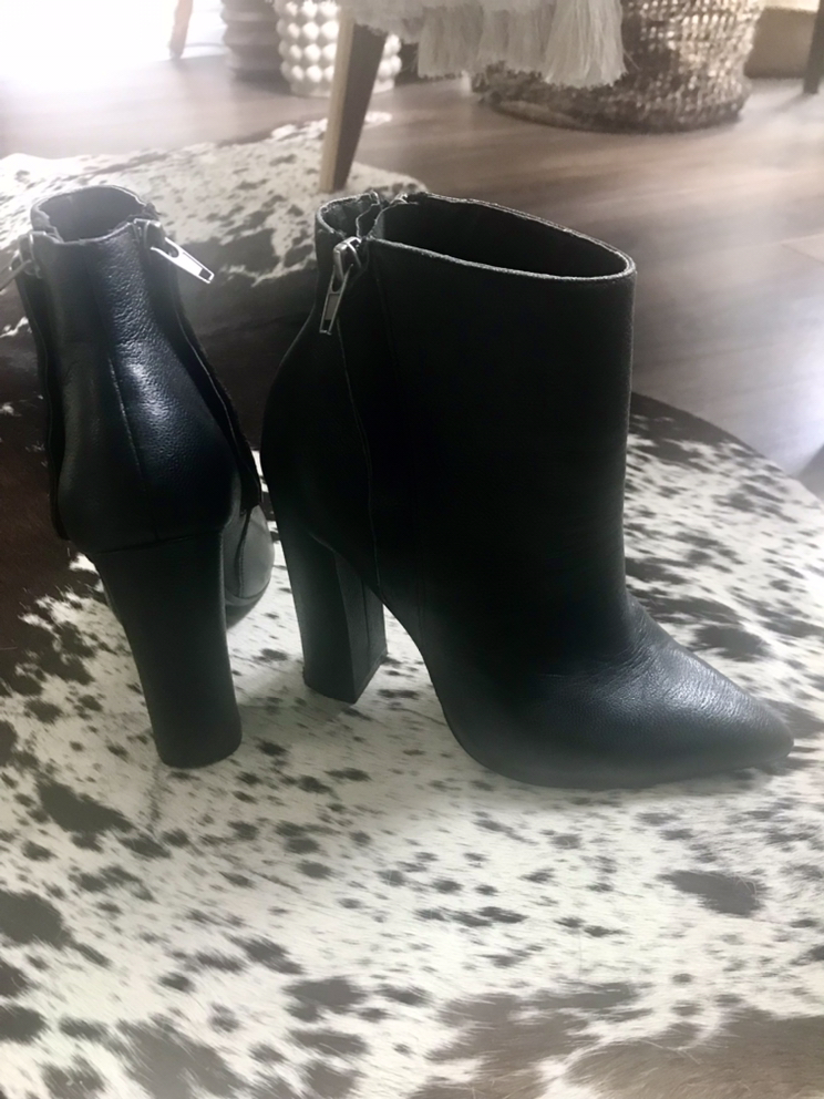 Steve Madden leather high heel ankle boots 6 image indicator(3)