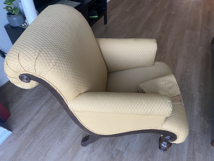 Big armchair 🪑 image indicator(3)