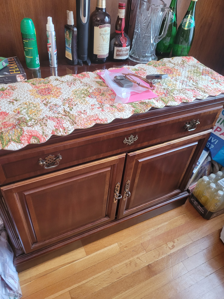 liquor cabinet - photo 3