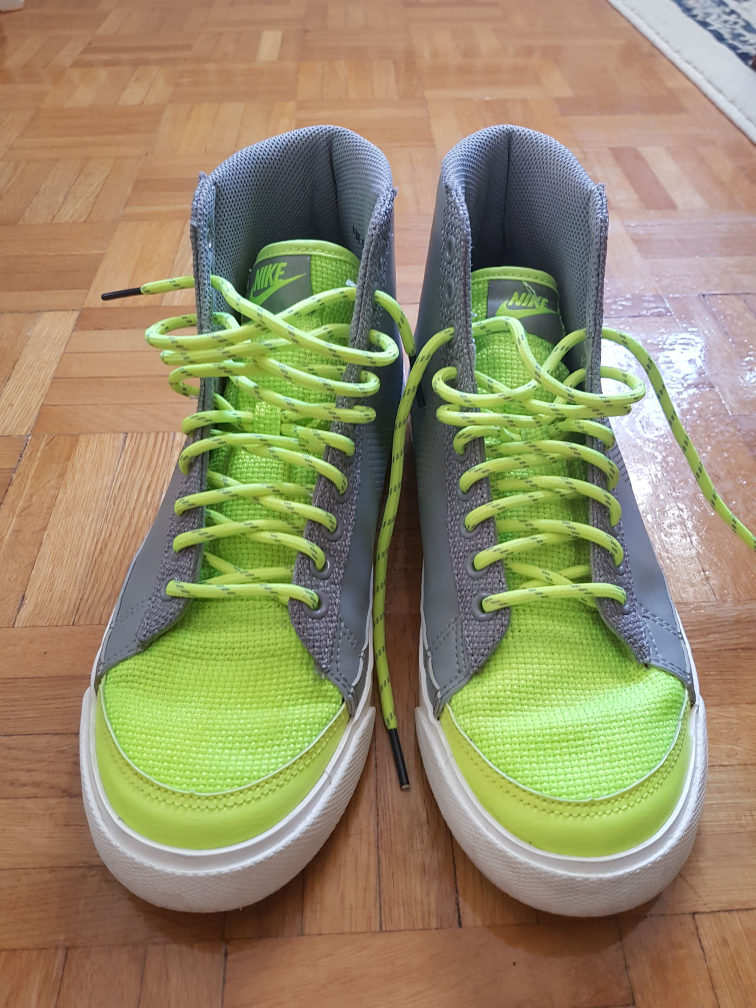 Nike shoes - New Size 8