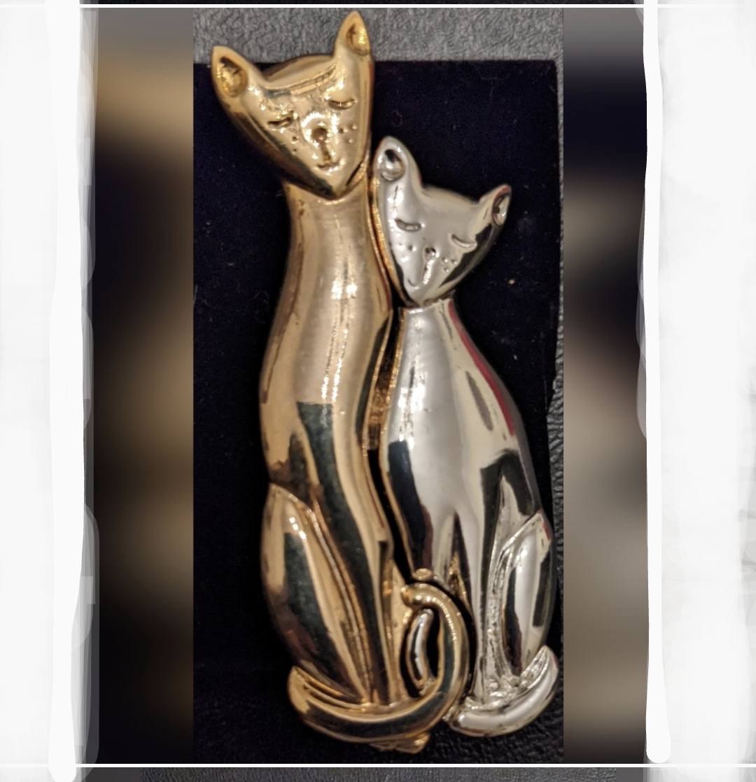 Vintage Gorgeous Double Cat Brooch Pin image indicator(2)