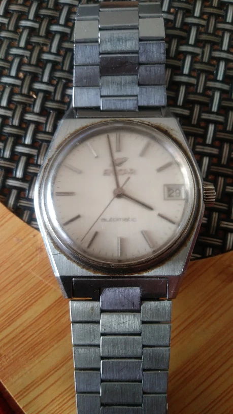 ENICAR  Ocean Pearl Vintage Watch image indicator(2)