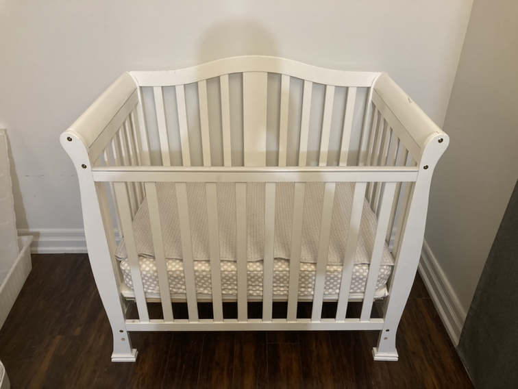 Baby crib