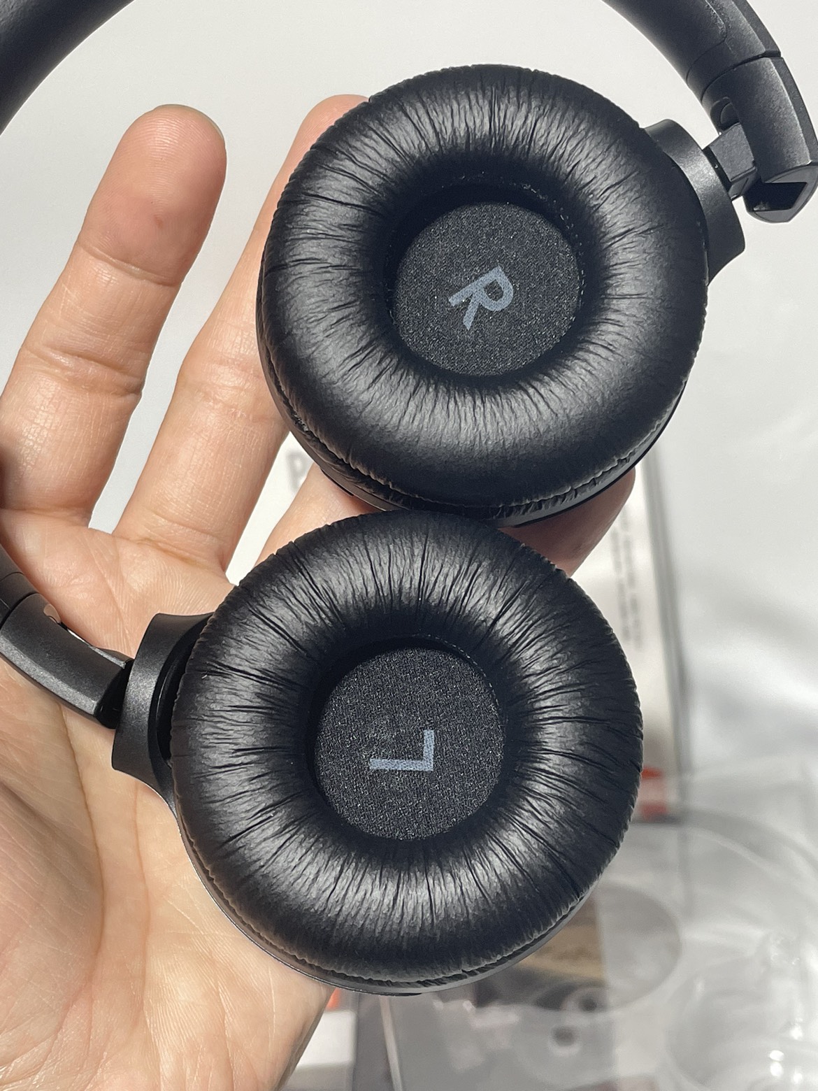 JBL TUNE 510BT Wireless On-Ear Headphones - photo 5