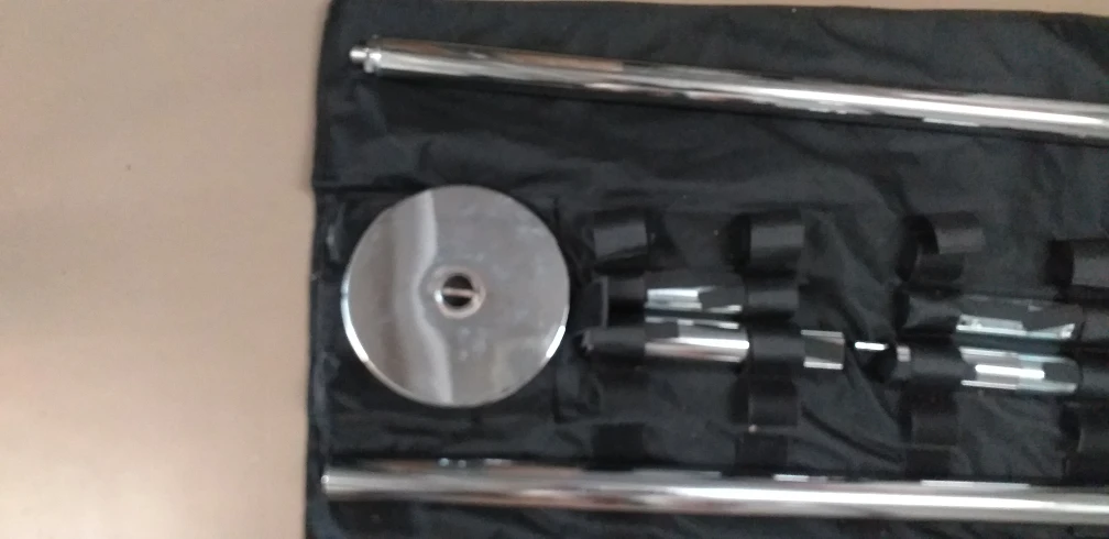 Kendra Wilkinson's sport pole image indicator(4)