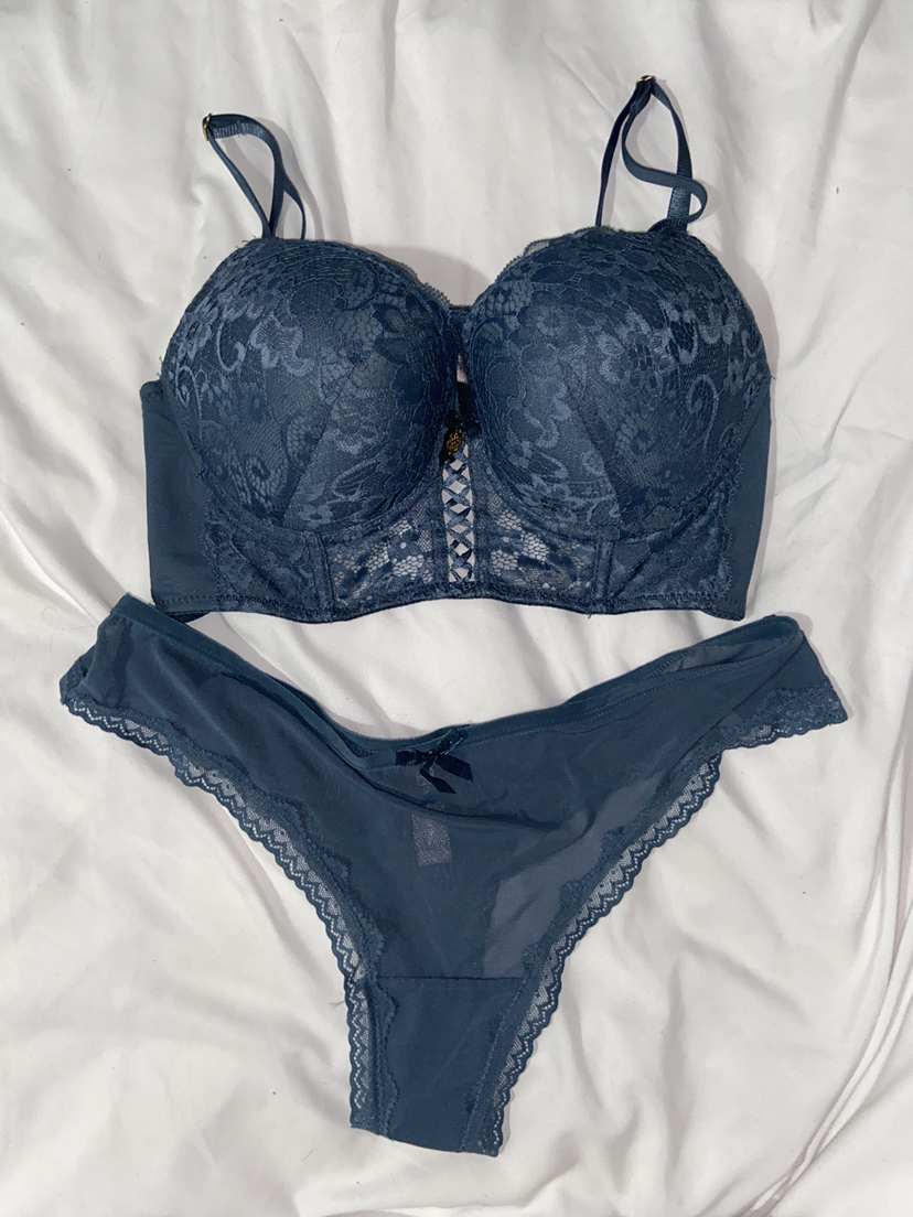 lingerie set 36B never worn thumbnail