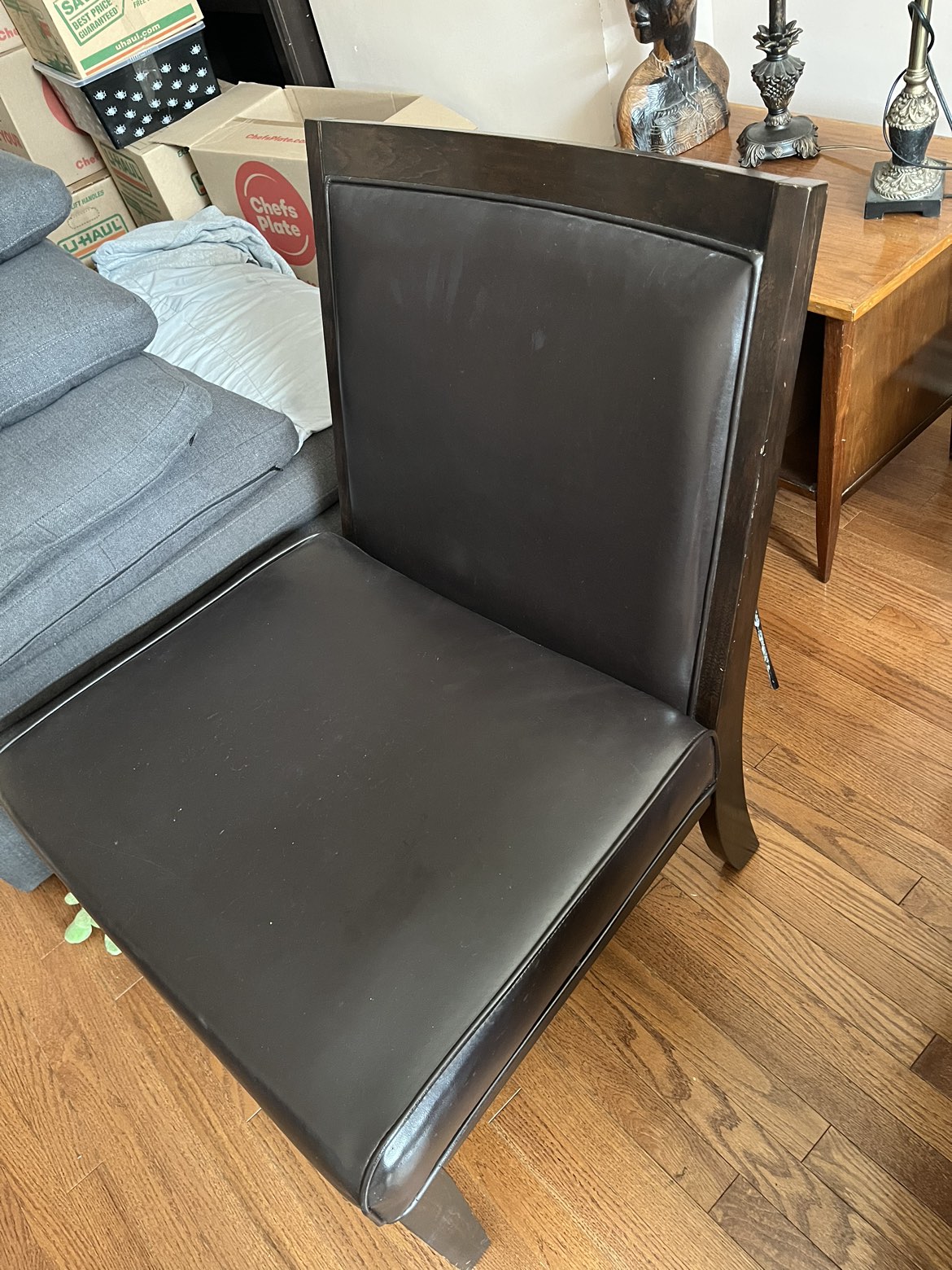 Oversized chair image indicator(2)
