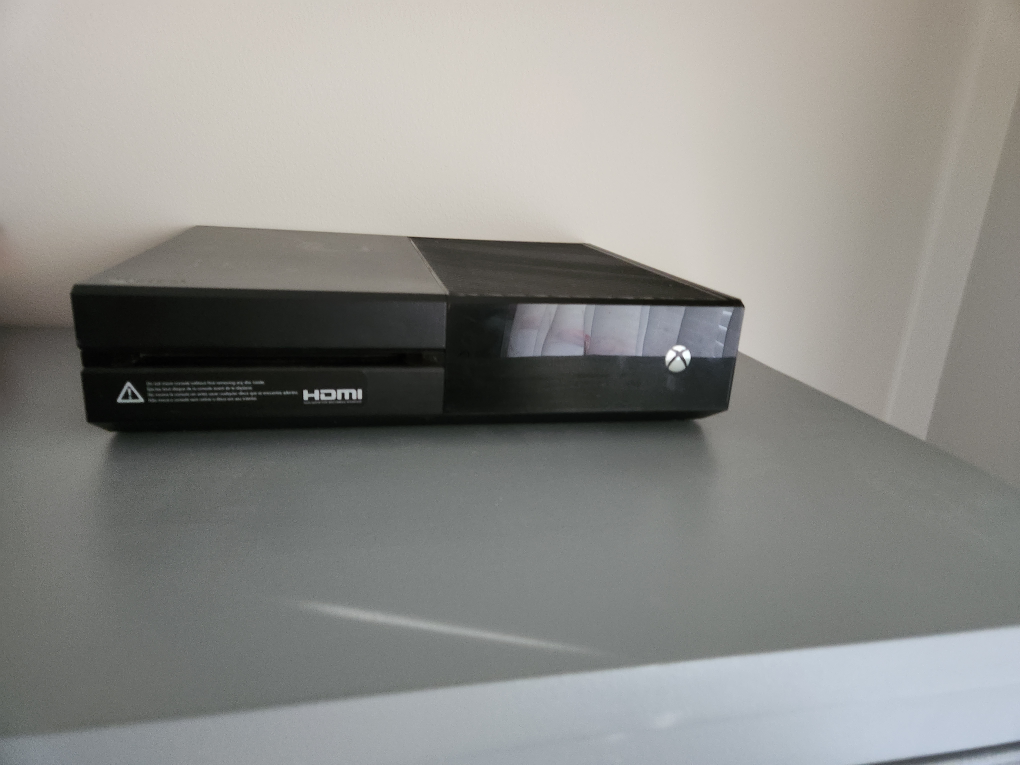 xbox 1 with controller and controller charger - photo 2