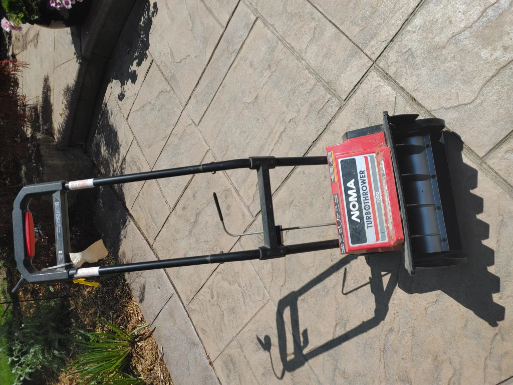 Snow blower