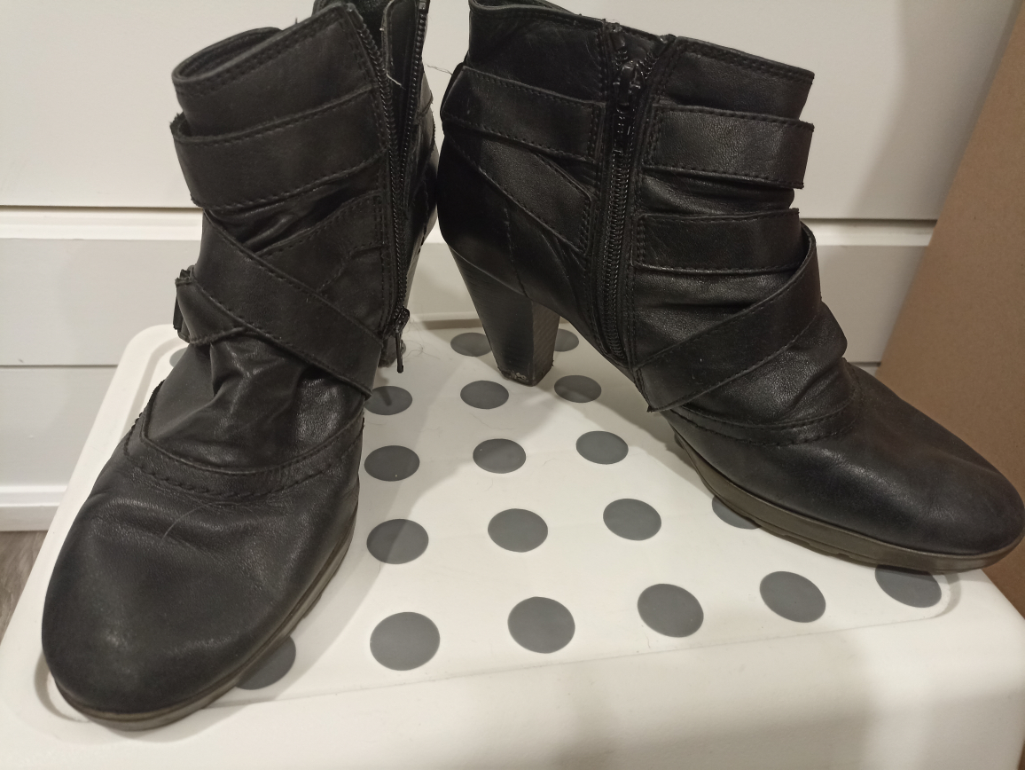 I sell each pair for $10 image indicator(3)