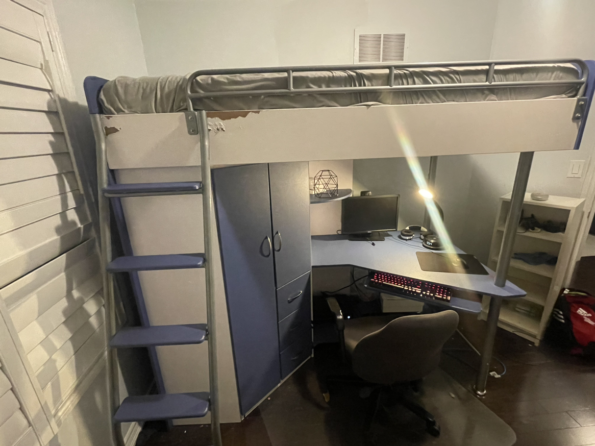 Single/twin loft bed with desk - photo 4