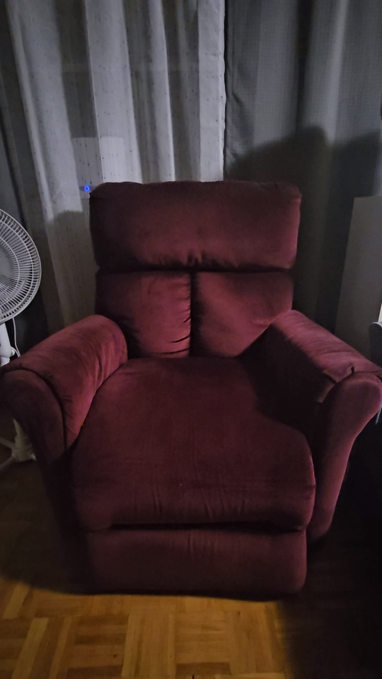 Lift/Reclining Chair thumbnail