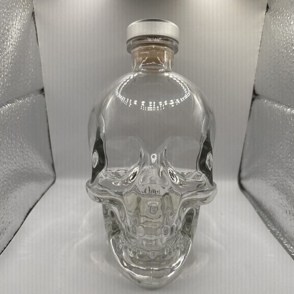 Clear glass skull bottle/decanter thumbnail