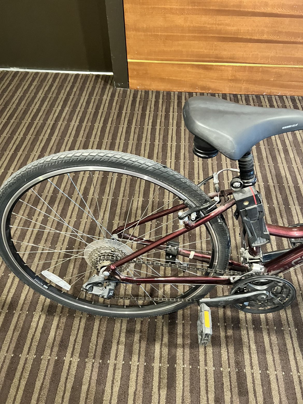 Louis Garneau bike with accessories - photo 3