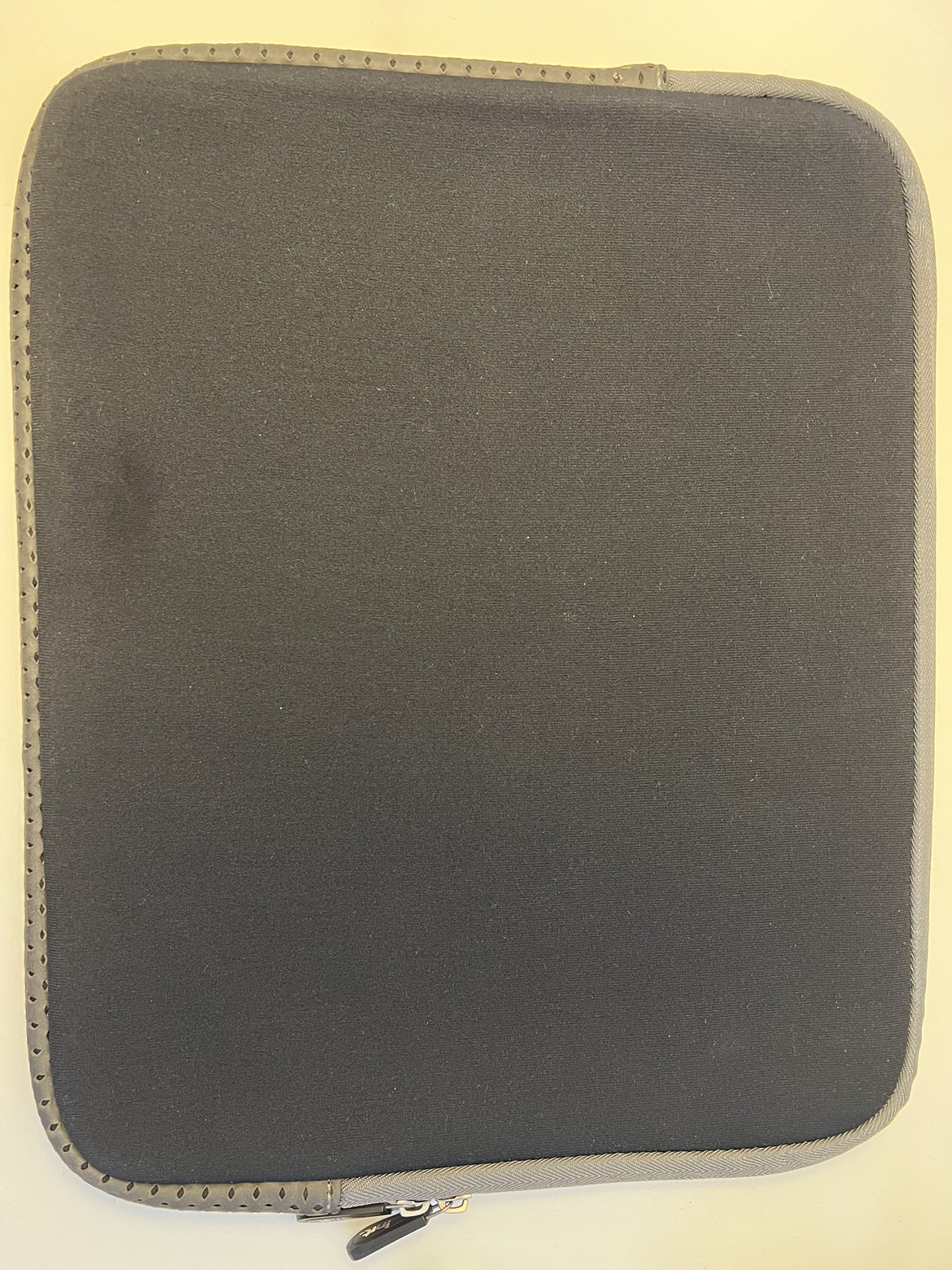 Laptop sleeve