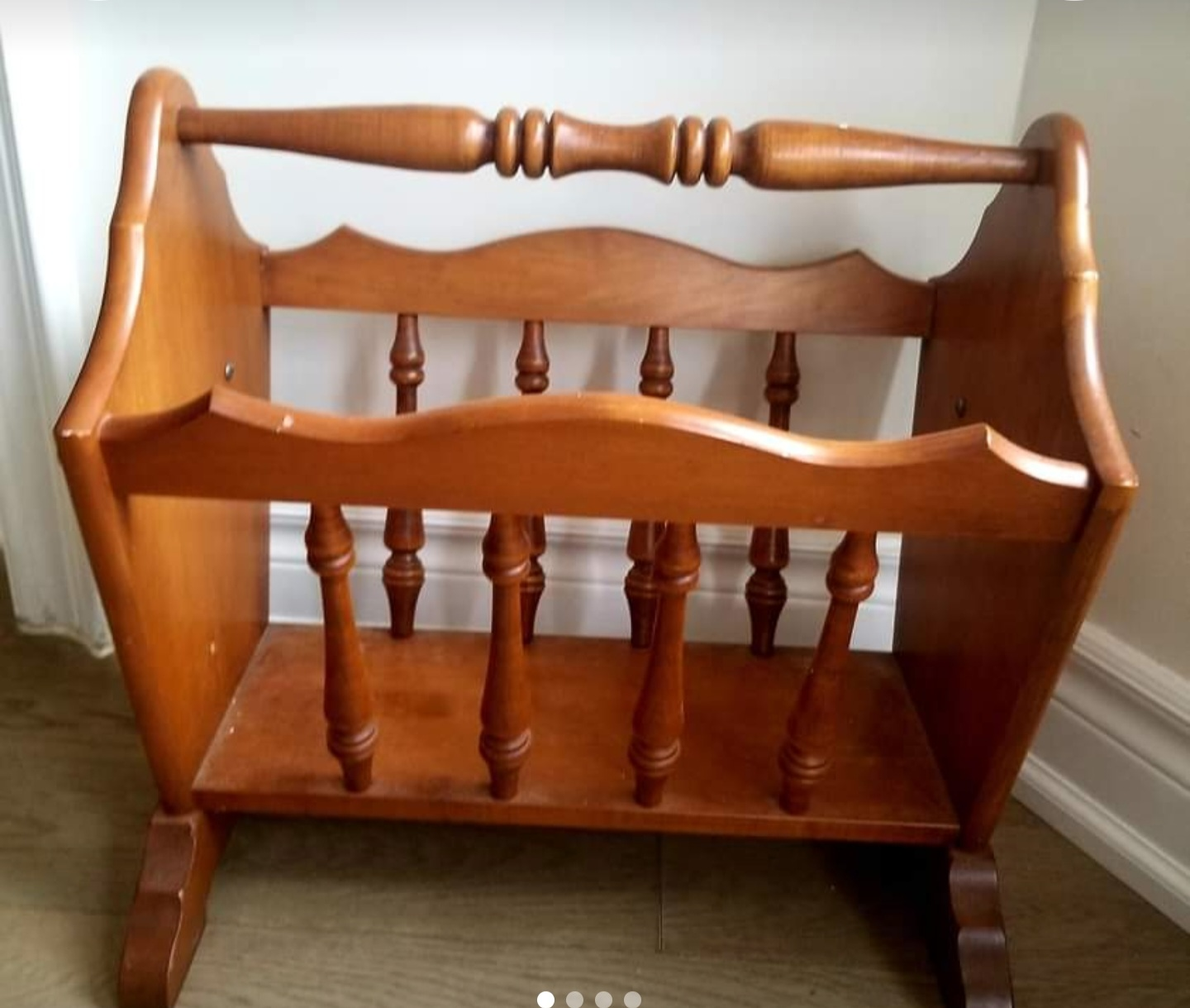 Solid wood magazine holder. image indicator(2)