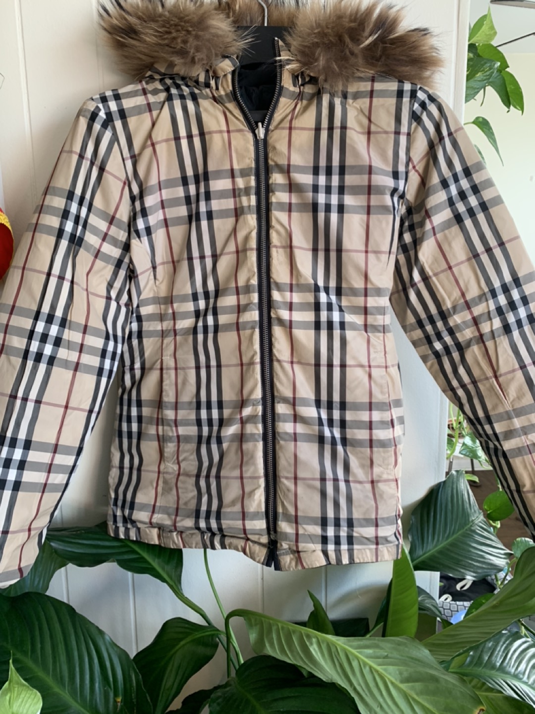 Womens Burberry Puffer Jacket thumbnail