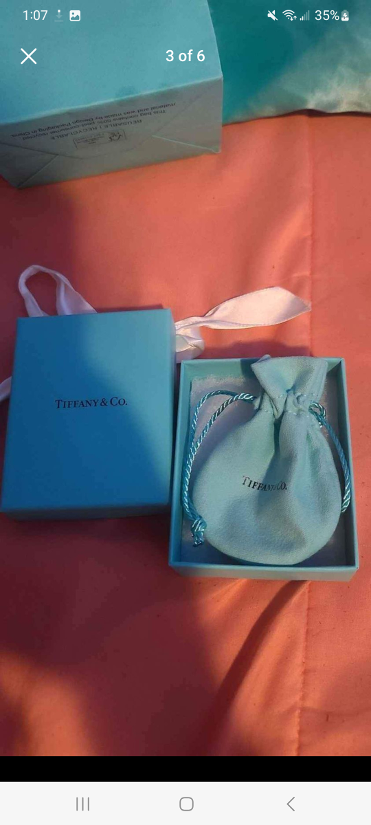 AUTHENTIC TIFFANY AND CO EARRINGS image indicator(5)