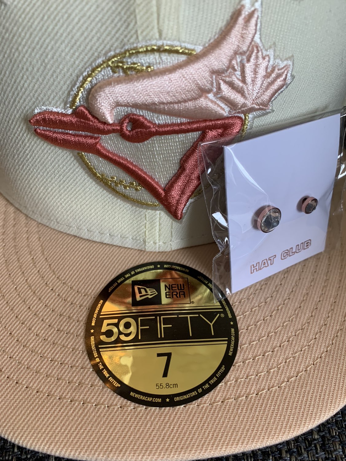 Jays hat image indicator(2)