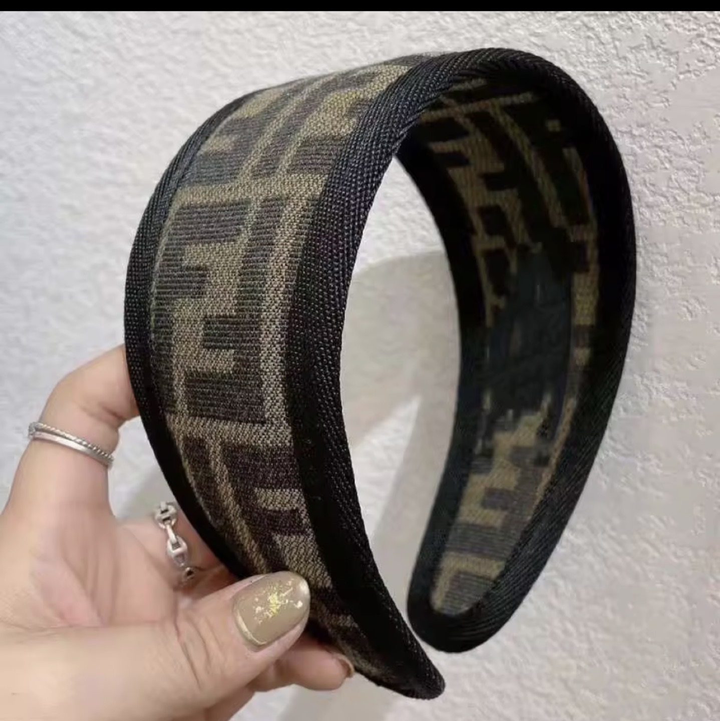F*ndi Head band thumbnail