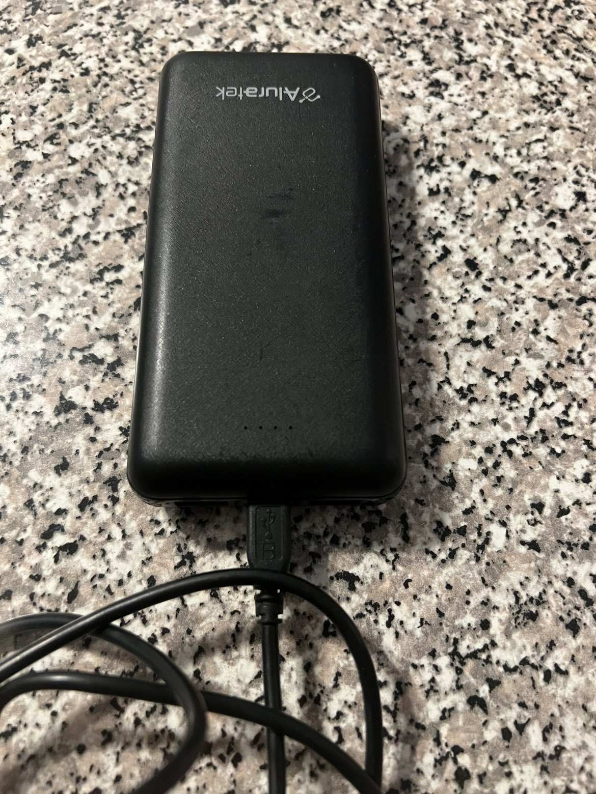 Aluratek 20,000 mAh Portable Battery Charger ASPB20KF