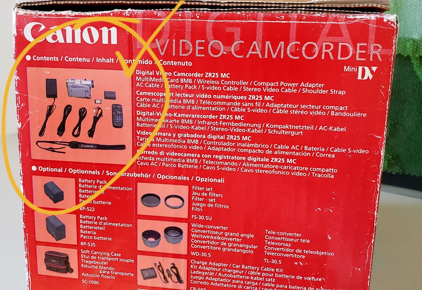 Canon ZR 25 MC Mini DV -- for your collection or your parts image indicator(9)