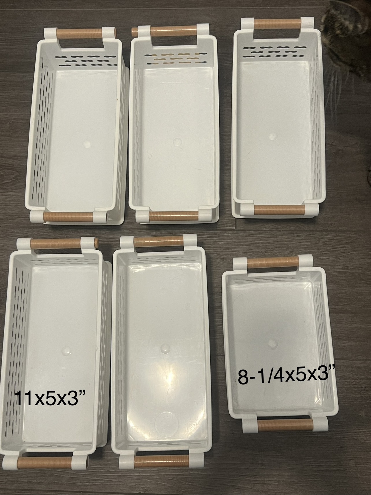 White organizers image indicator(2)