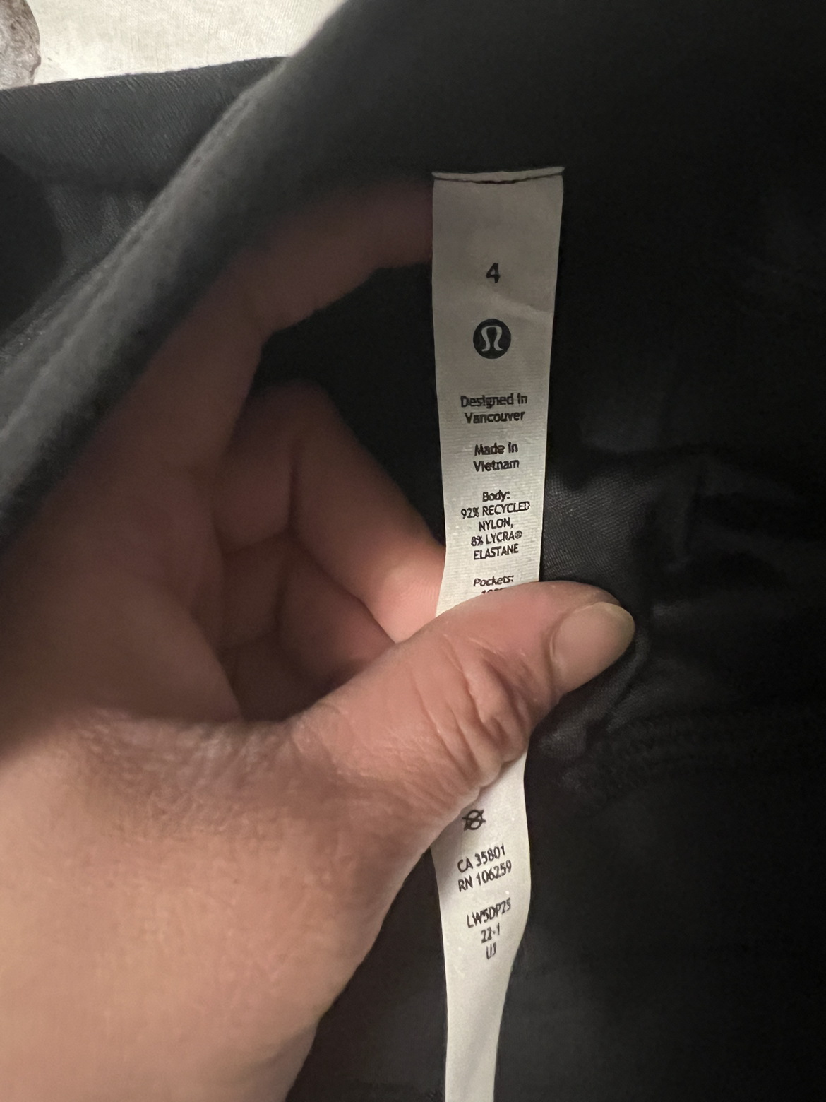 BRAND NEW Lululemon ready to rulu joggers size 4 - photo 2