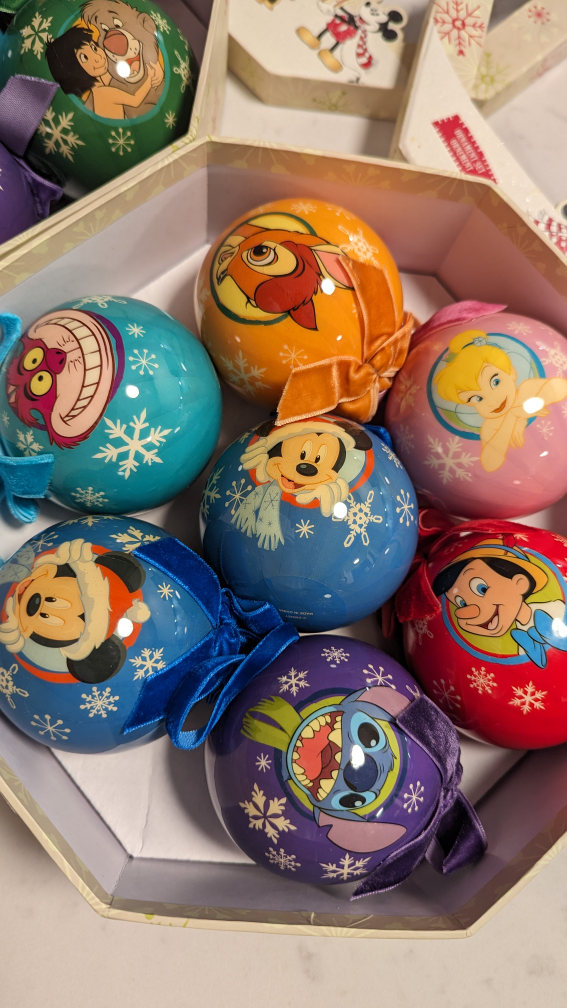 #Freecycle 7-piece Disney Ornament Set - photo 2