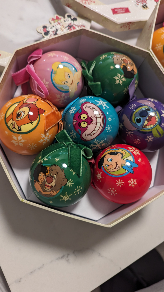 #Freecycle 7-piece Disney Ornament Set - photo 3